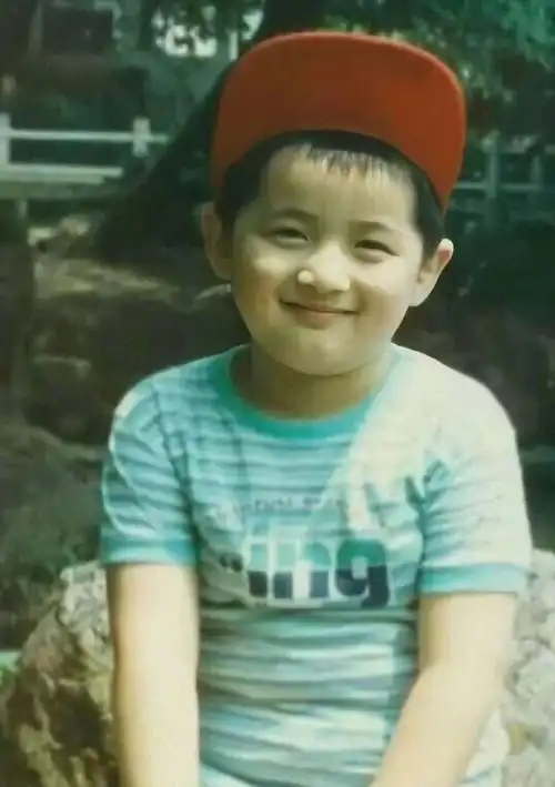 明星童年高清修复照他们小时候真的好可爱啊