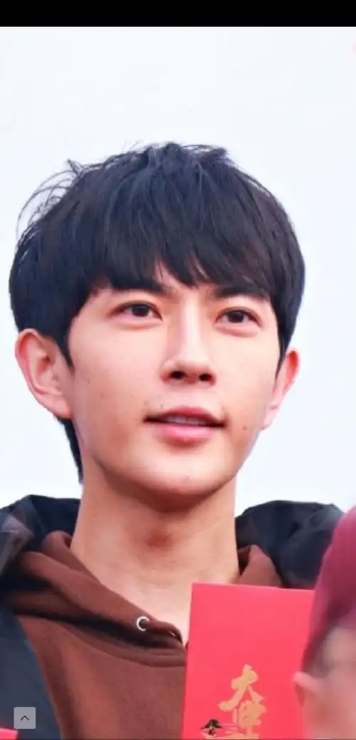 于朦胧带胡茬等的未修照片有人喜欢么