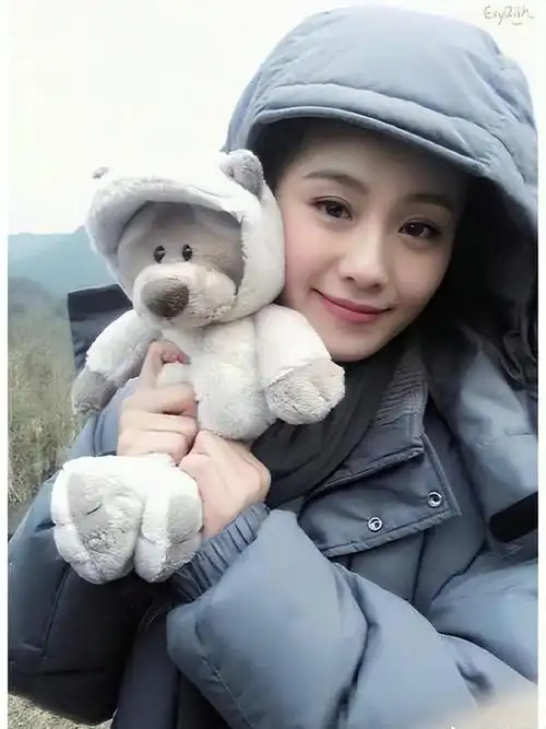 刘诗诗的早期老照片,果然真正的美女不会整容!