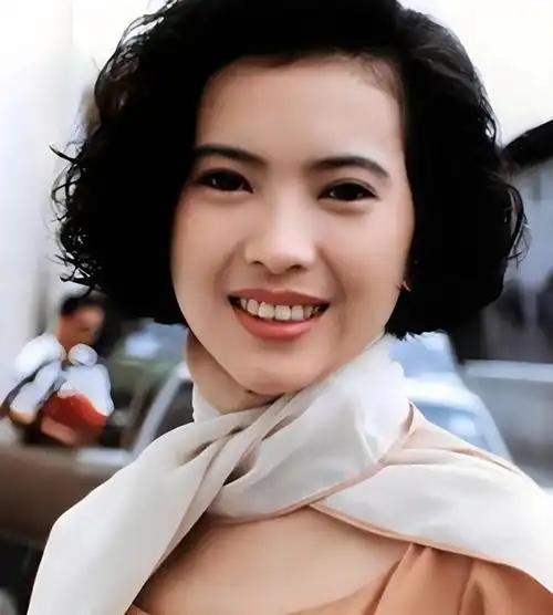 近十年离世的tvb艺人,大多因病离世,蓝洁瑛最惨