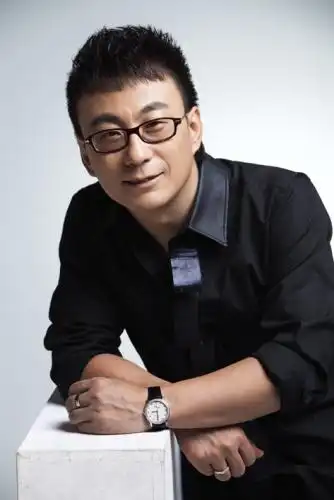 星光国际传媒董事长王喆缔造时尚娱乐影响力