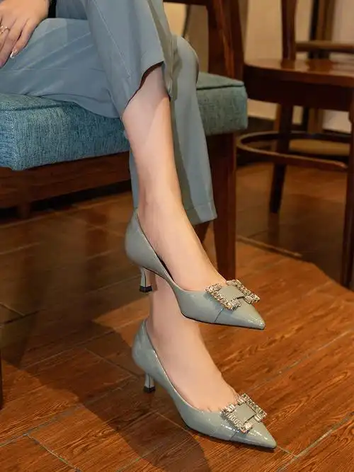 职场风气质穿搭5cm牛漆皮高跟鞋好舒适知性