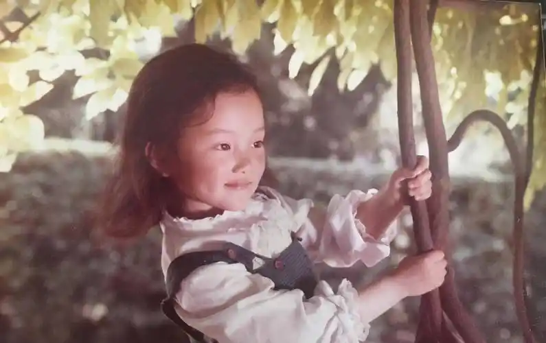 戚薇都不算啥,大姐女儿连黑眼圈都不放过_邓超_孩子_长相