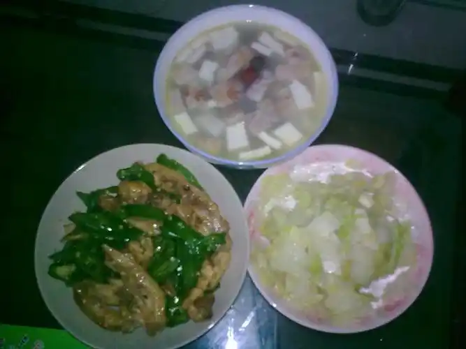 这就是今晚两菜一汤啦.