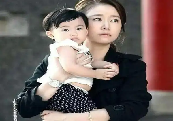 林心如大方回应二胎回答让人意外而她的身体告诉网友原因