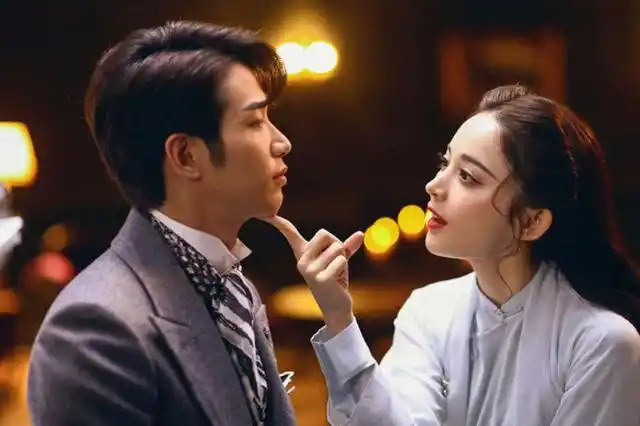 古力娜扎和刘以豪疑因戏生情戏外互动超甜业内人曝两人在一起