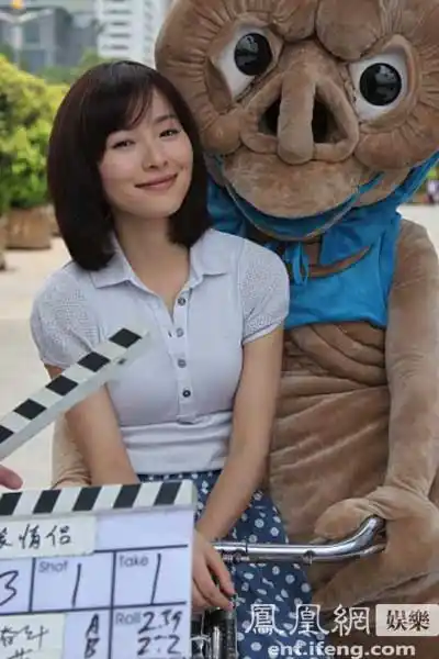 《假装情侣》:江一燕突围 扮演"犀利哥"的造型