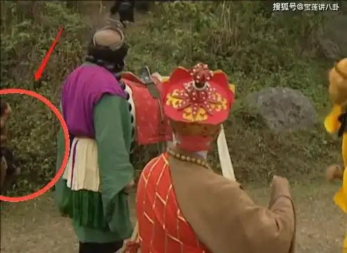 原创西游记穿帮唐僧衬衣能忍防盗窗也能忍但最后那个忍不了
