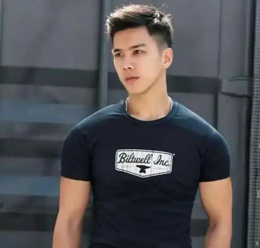 [潮剪]四款时尚帅气男生发型,这魅力真是无极限了!