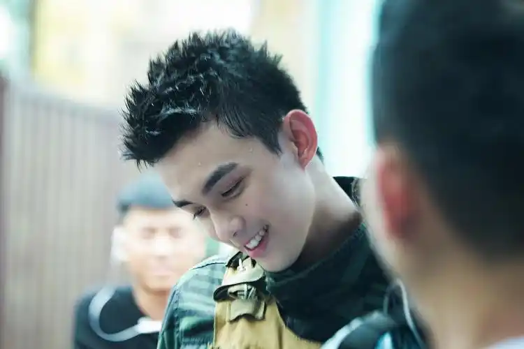 安利吴磊的穿越火线路小北