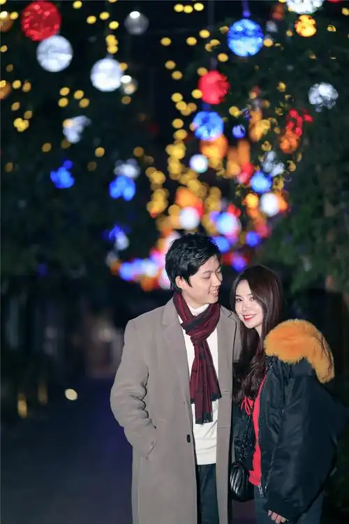 小情侣秀恩爱手册,鎏嘉码头浪漫灯光助你撒狗粮