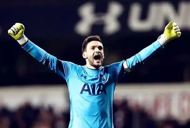 人生下来不是为了抱着锁链,而是为了展开双翼.——雨果