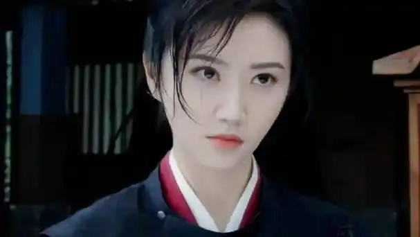 没有了婴儿肥的大甜甜@景甜 新剧再演飒女,打戏干净利落