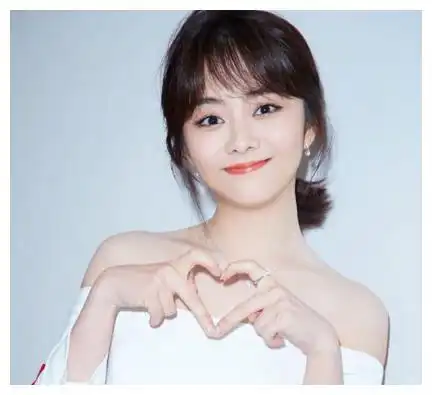 娱乐圈中圆脸女明星,一个比一个美,你最喜欢谁?