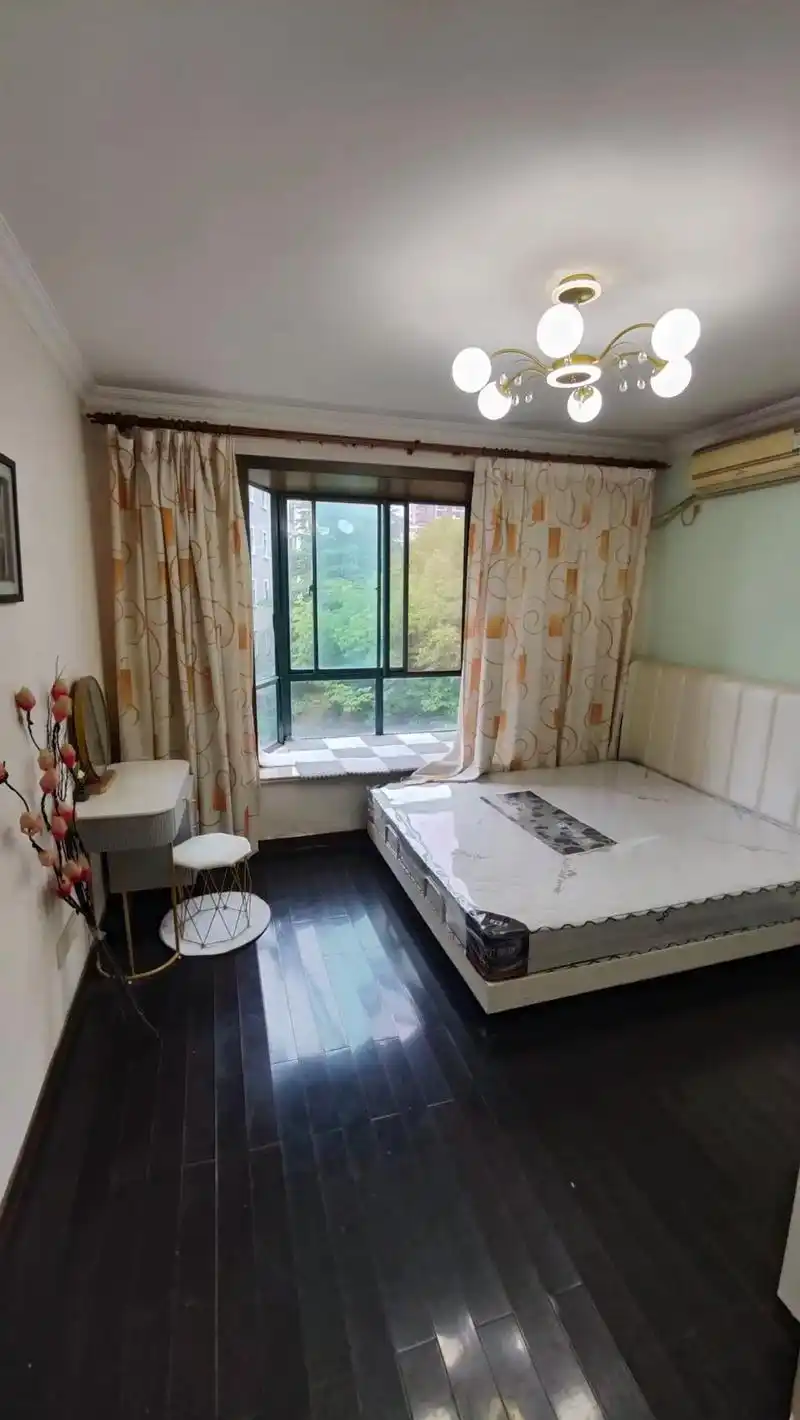 东鼎购物广场旁边 紫东新苑 湖畔天地独卫.东鼎购物广场旁边  - 抖音