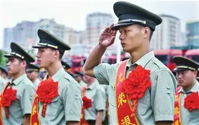 此次退伍士兵共59人,为2013年及2016年入伍的上等兵和下士