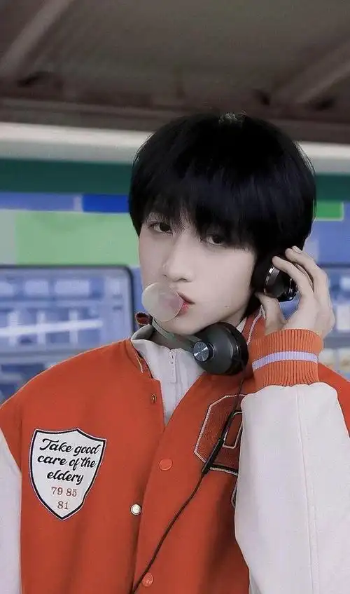 朱志鑫:翩翩少年