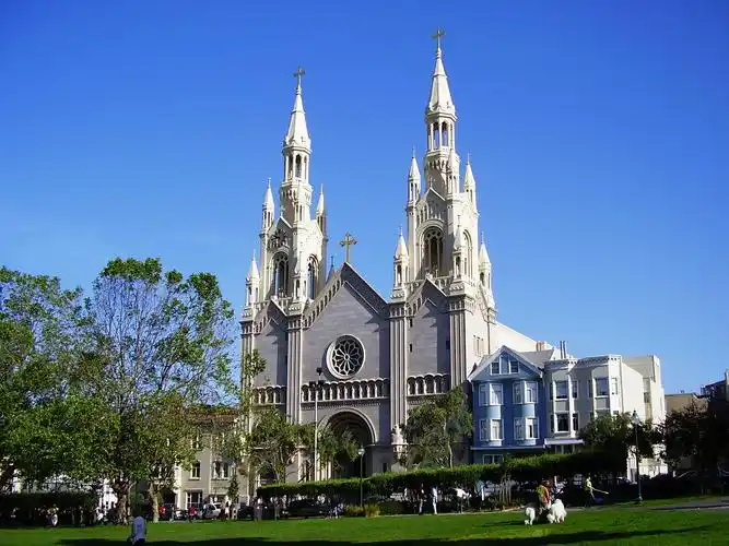 美国有什么必体验的推荐领略美国旧金山旧金山圣伯多禄圣保禄教堂独特