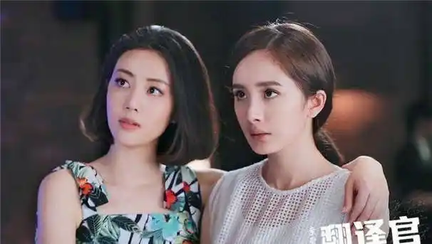 她现签约杨幂旗下,大赞杨幂是劳模,曾为演一小角色连续发高烧_李溪芮