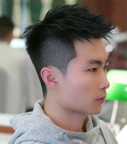 帅气前刺飞机头 18-40岁男生短发_男士短发 - 美发站