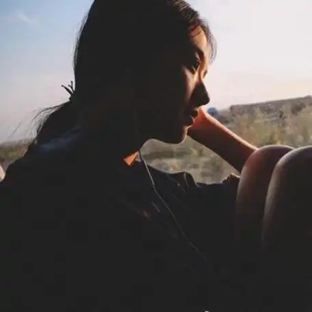 伤感头像女生高清超高清好看悲伤的qq头像女生唯美图片