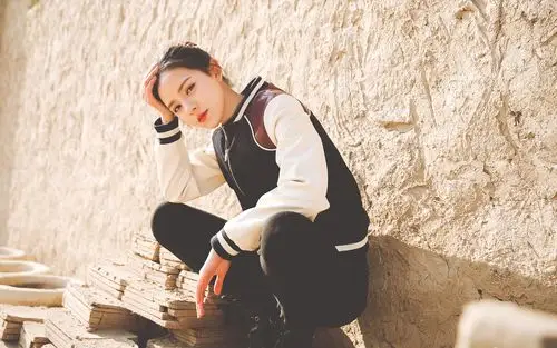 张予曦清新养眼写真图片桌面壁纸