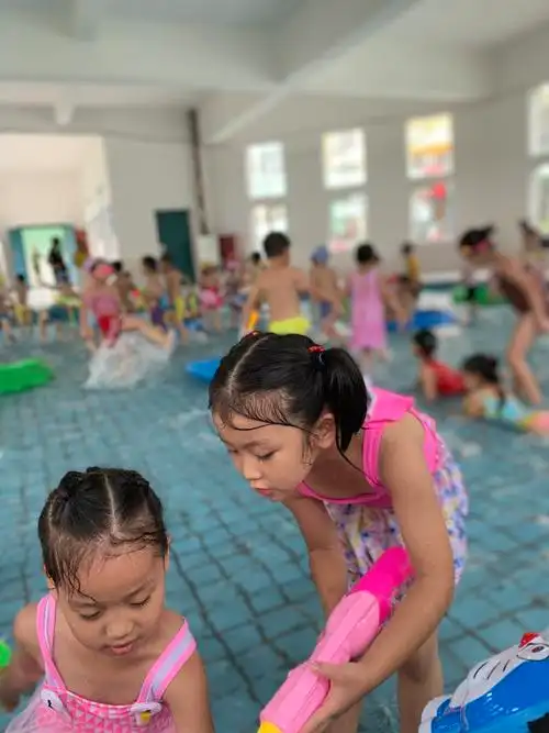 清凉一夏,水上乐园——第一公立幼儿园戏水活动