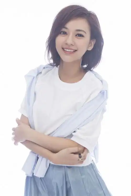 陈意涵晒劈叉照