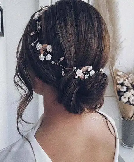 简单大方女士盘发推荐 法式低发髻高颜值_盘发发型 - 美发站