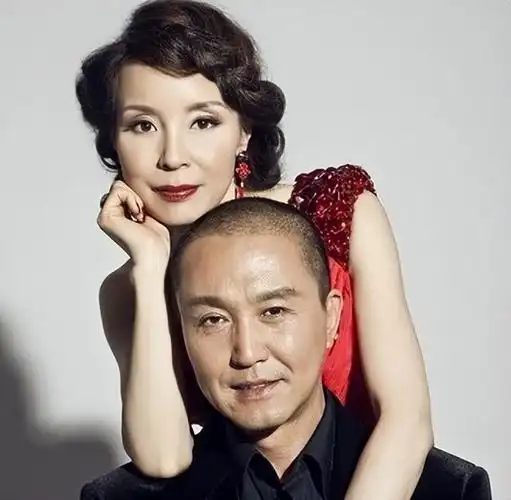 傅晶个人资料老公