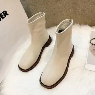 颂妮萱白色短靴女2023年夏季单靴软皮靴子方头瘦瘦靴切尔西百搭米白色