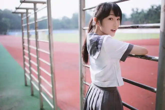 清纯校服小学妹夏末微凉出游-妹子114图库手机版