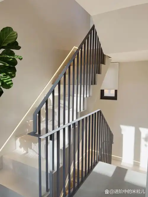 极简铁艺楼梯扶手,我后悔了吗?
