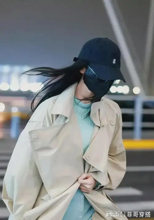 刘诗诗机场穿搭启程米兰时装周