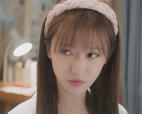 原创他在逆光中告白女主7岁开始拍戏杨紫的大学同学同人不同命