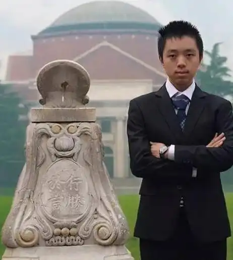 放弃清华保送资格,15们功课满分的学神,9年过去生活怎样了?