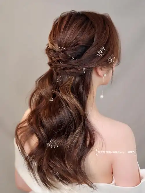 编发也太仙太温柔了户外草坪外景编发造型