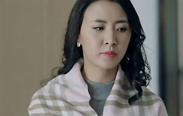 鸡毛飞上天邱英杰的老婆是谁 两人离婚后抛下邱岩再无交集