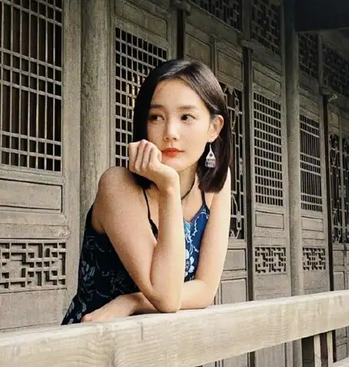 李一桐整容呀对比前后照片,李一桐早期上相亲节目画面曝光_9万个