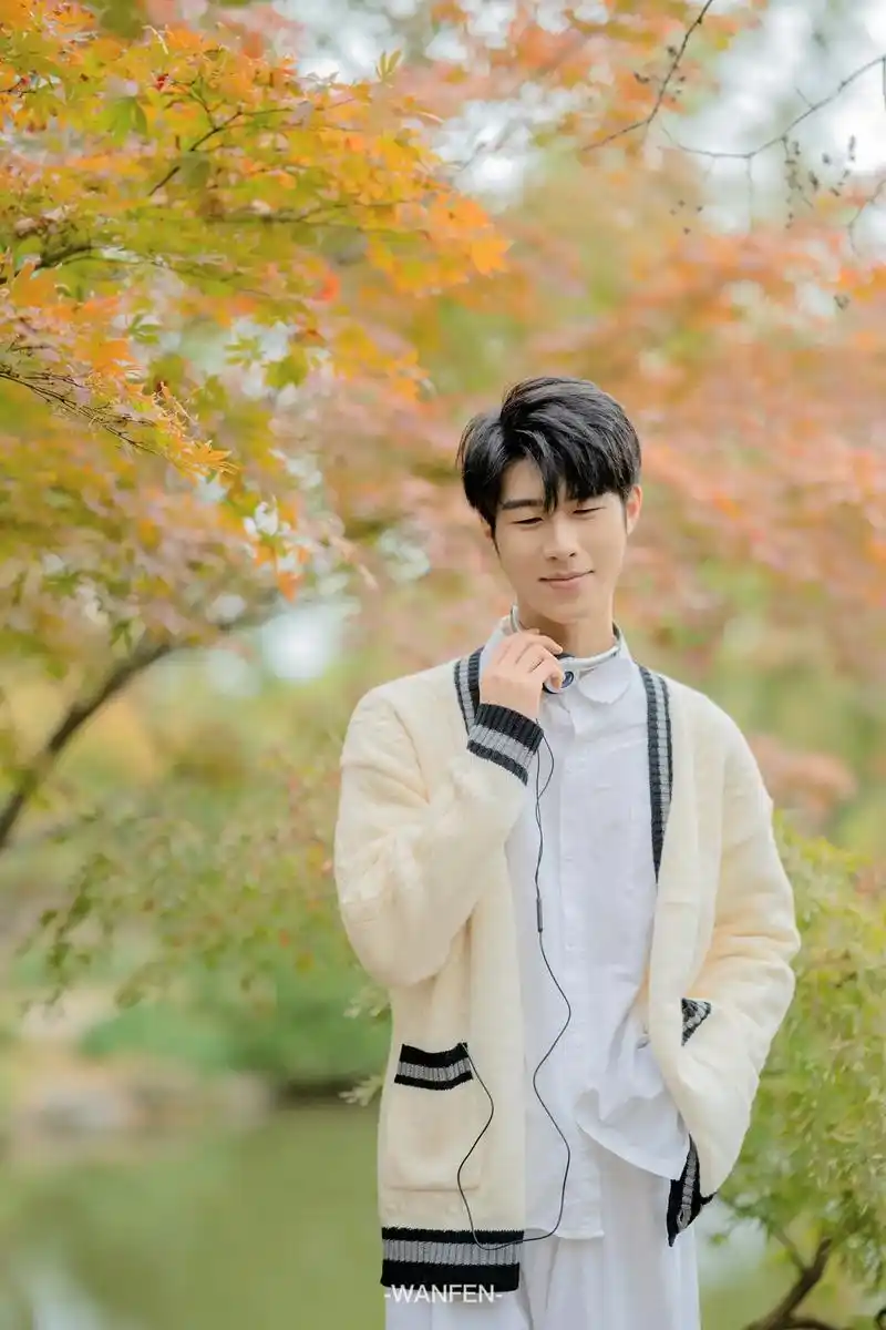 把所有的微笑都给你男生写真