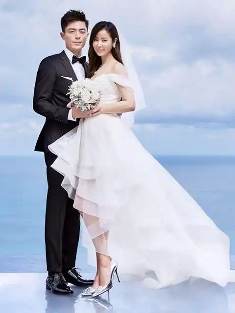 老干部霍建华和林心如婚纱照,终于等到你!十年好友变夫妻!