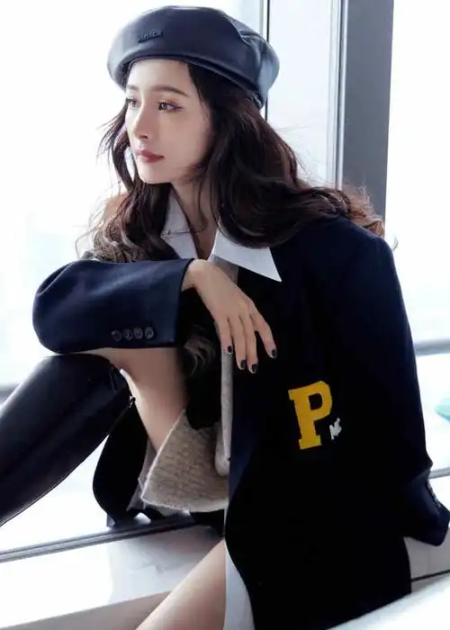 杨幂学院风穿搭有多酷!恣意率性的早秋风格,青春和清丽扑面而来