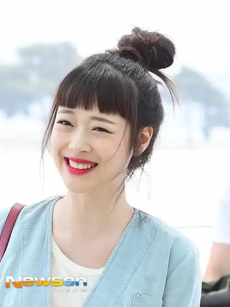 崔雪莉#160522 仁川机场 99 这组图必须在我心里收藏 齐刘海丸子头