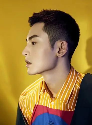 张哲瀚寸头帅气写真图片59