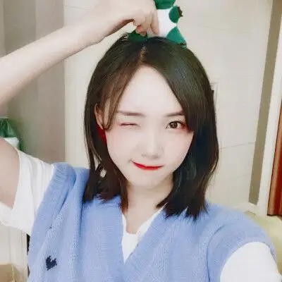 吕小雨自调头像