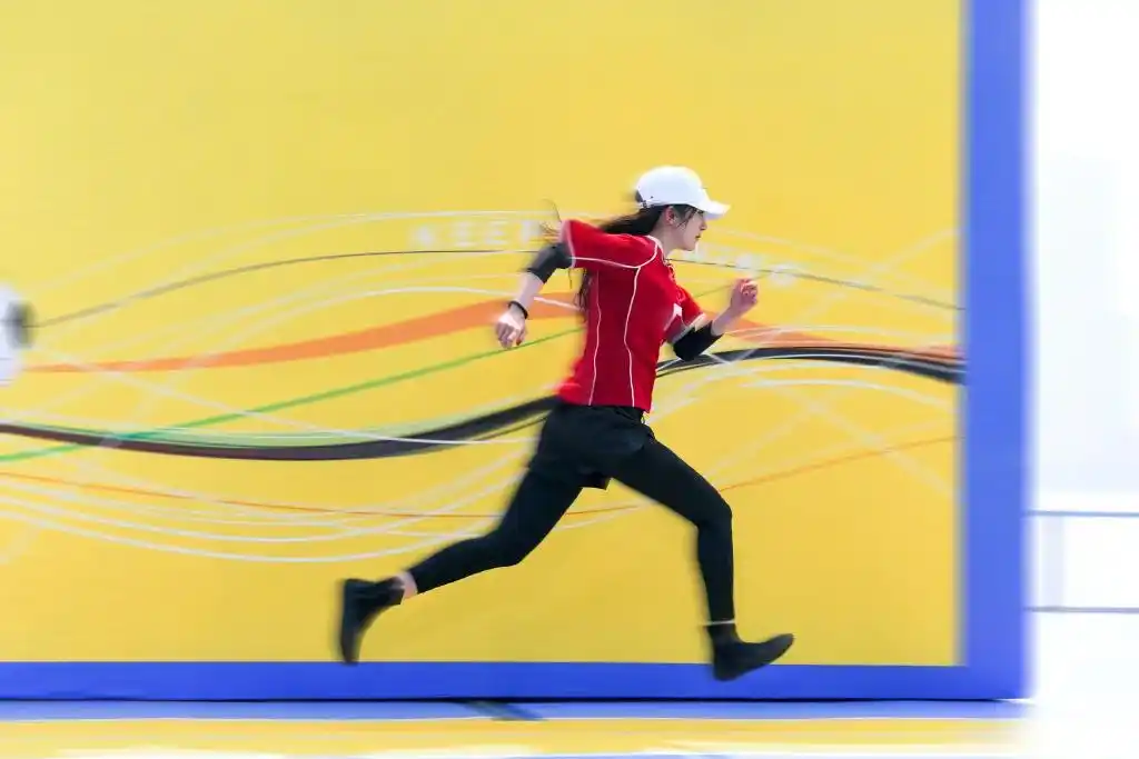 杨幂奔跑吧高清图片