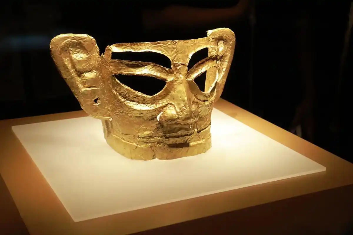 99三星堆.文物不言 自由春秋从纪录片走进展览是我有幸 - 抖音