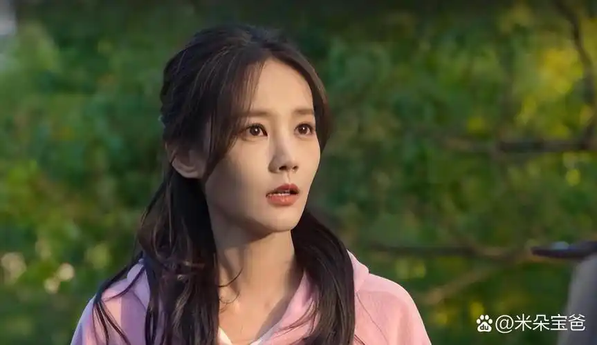 女主李一桐的困境 狂飙》是一部非常火的电视剧,但女主角李一桐却