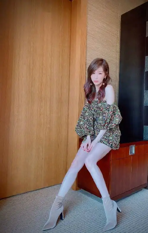 有种岁月流逝叫王心凌曾经的大眼美女不见了青春慢点走吧