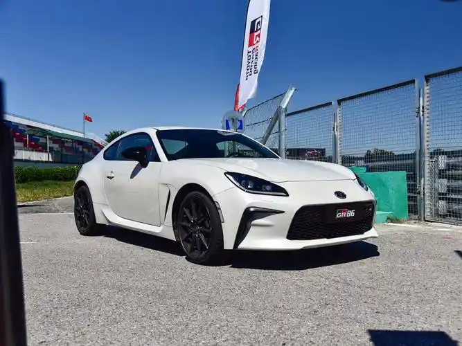丰田(进口) 丰田86 2022款 gr 86 2.4l 手动版